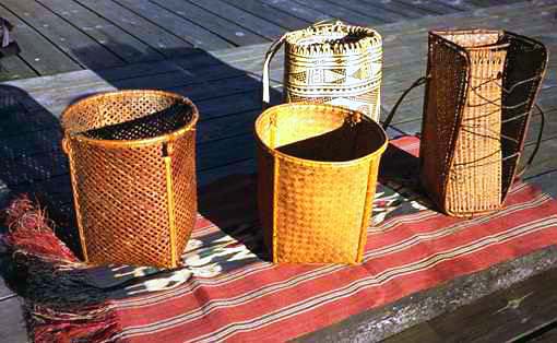 Rattan handicrafts and 'ikat doyo' weaving